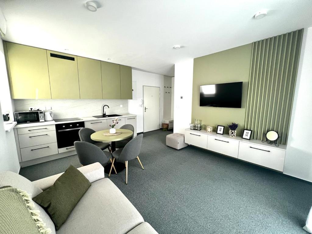 Urban Green Apartment Liptovsky Mikulas Exterior photo